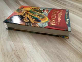 Libro nuevo En el reino de la fantasía 