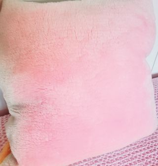 Cojín peluche enanito blancanieves "feliz"