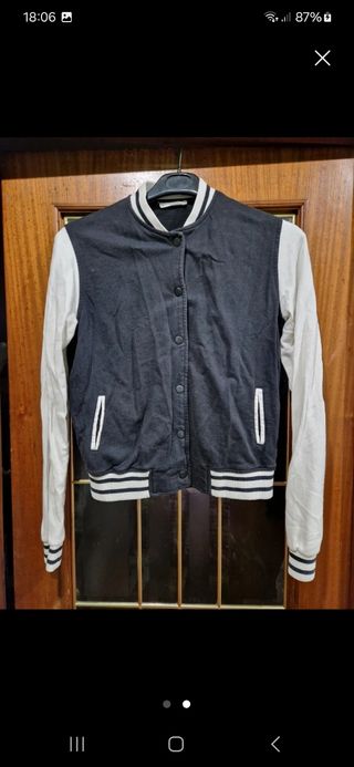 Diferentes sudaderas tallas S por 1 eu