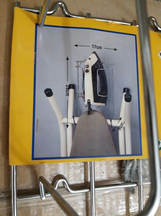 Soporte colgador de plancha y tabla planchar