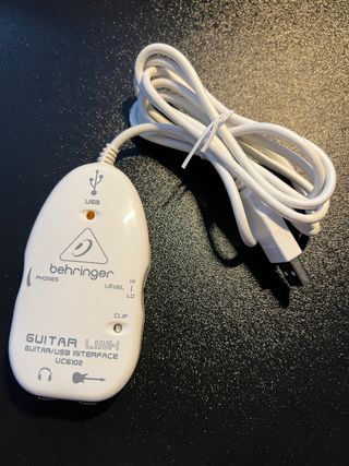 guitar link UCG102 Behringer estado nuevo