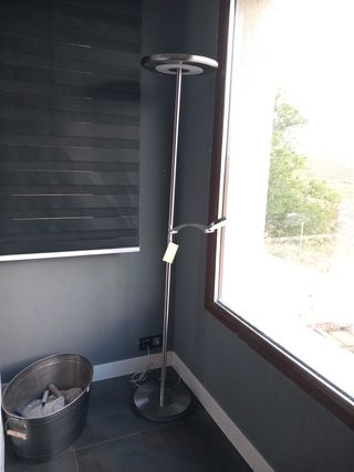 Lampara de pie nueva