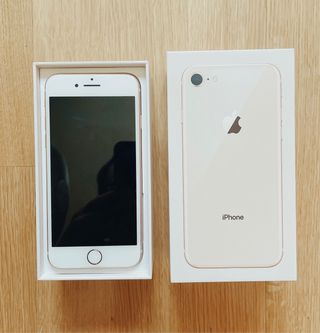 Apple iPhone 8 Oro + Accesorios