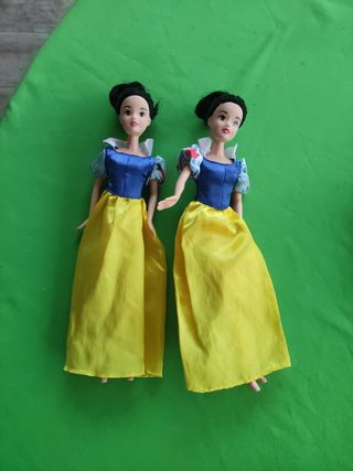 Barbies, moster haigh, Blancanieves etc