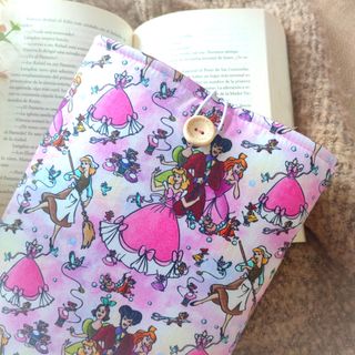 Funda para libros y tablets cenicienta
