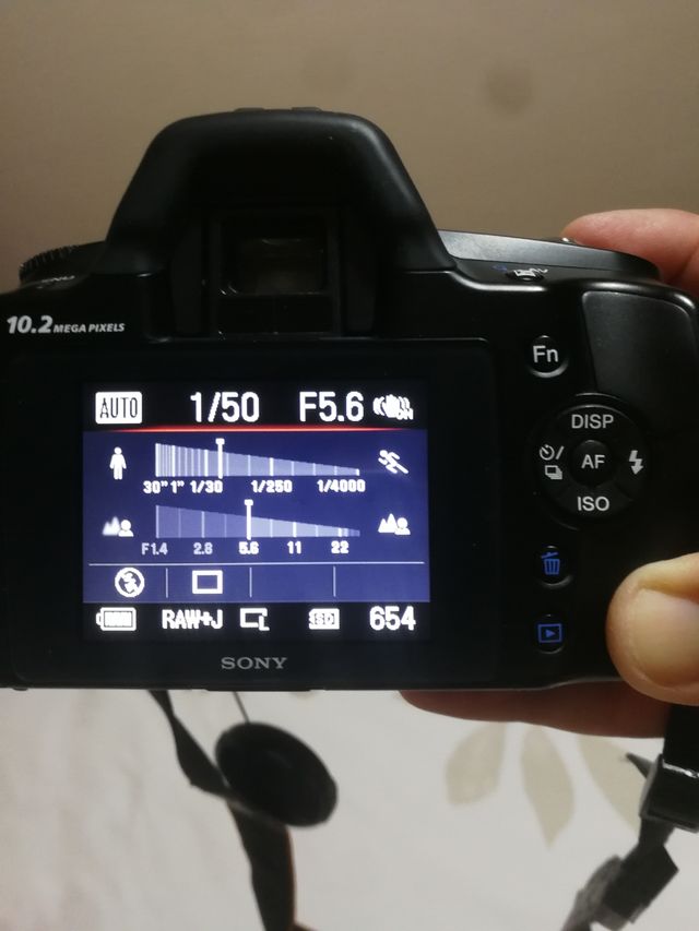 CÁMARA REFLEX SONY DSLR A-230 + 2 OBJETI