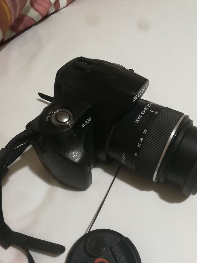 CÁMARA REFLEX SONY DSLR A-230 + 2 OBJETI