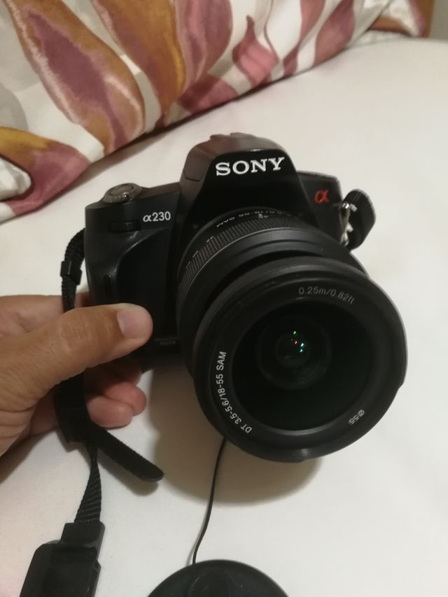 CÁMARA REFLEX SONY DSLR A-230 + 2 OBJETI