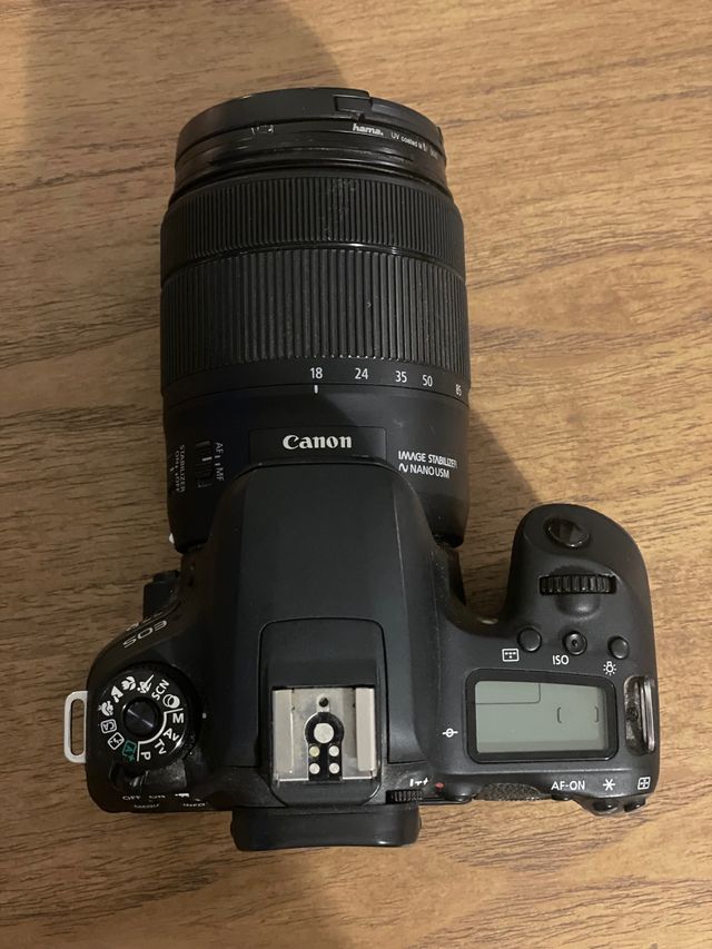 Canon EOS 77D