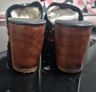 Zuecos Madera y Piel Mango 39