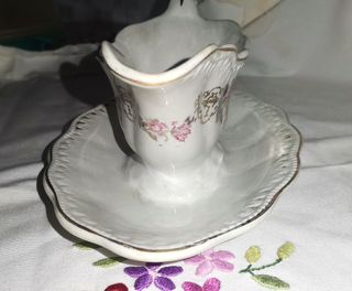 Antigua preciosa salsera San Claudio