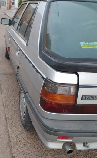 Renault Trucks Mascott 1978