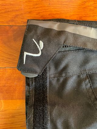 Pantalon moto mujer talla M. Verano multicapa. 