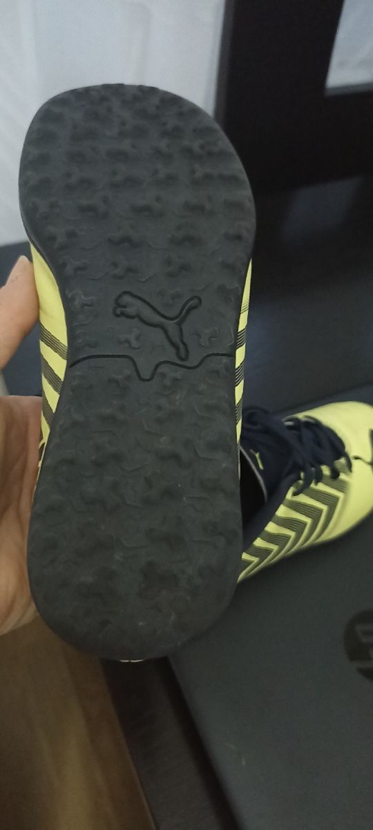 Botas futbol Puma talla 31