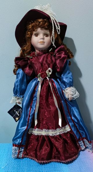 bambola in porcellana