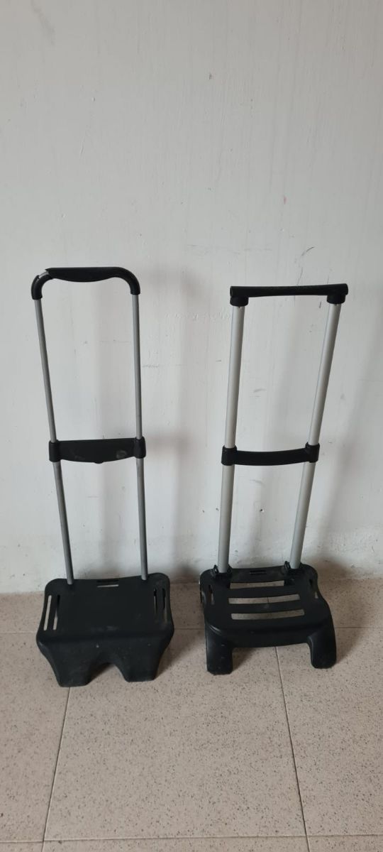 carro porta mochila  a 5€ y otro a 4€