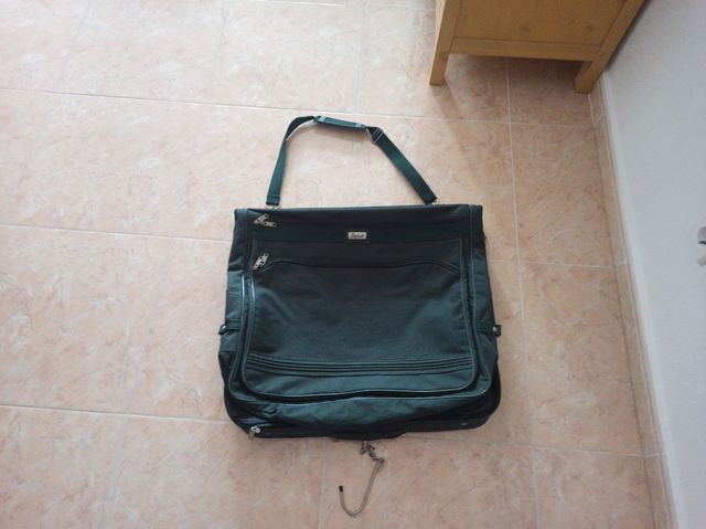 Portatrajes completo con departamentos