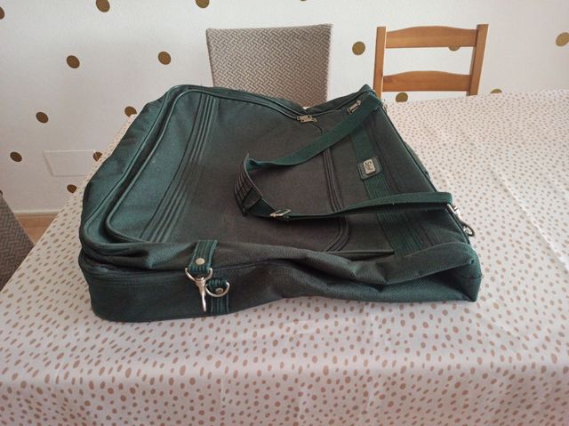 Portatrajes completo con departamentos