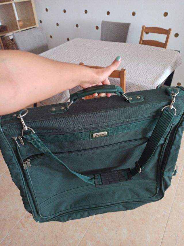 Portatrajes completo con departamentos