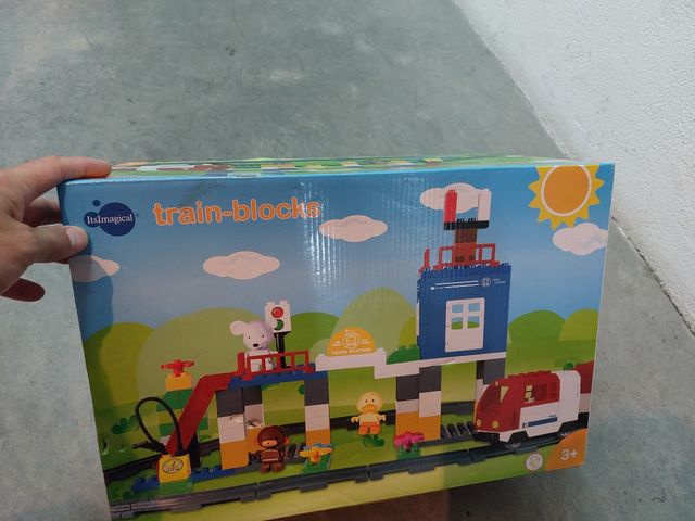 Tren juguete niños, cerrado zin abrir