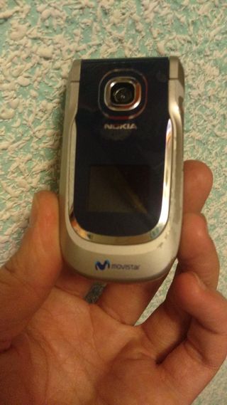 Móvil Nokia de tapa compañía Movistar