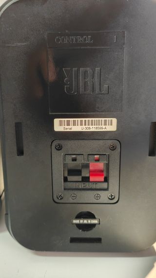 Altavoz JBL control 1