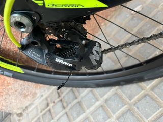 Berria Bravo 3.3 Carbono