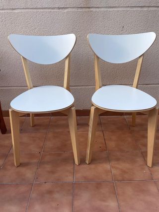 Conjunto de mesa y 2 sillas de Ikea como nuevas