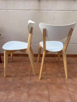 Conjunto de mesa y 2 sillas de Ikea como nuevas