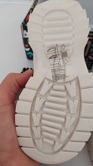 Deportivas H & M T27 Nueva.