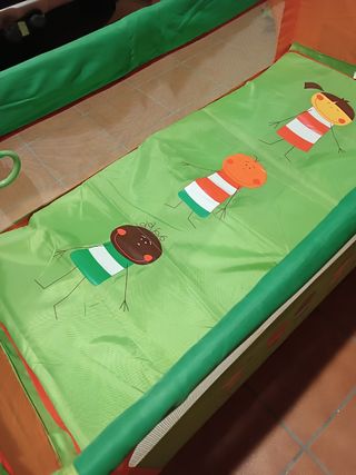 Parque cuna de viaje