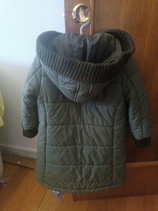 Plumas largo verde oliva Zara talla 6