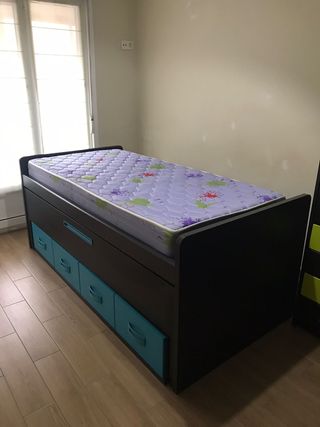 Armario impecable y doble camas