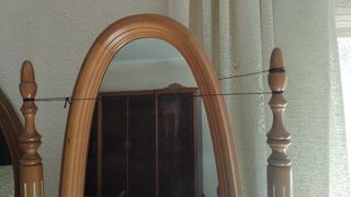 Bonito espejo de pie