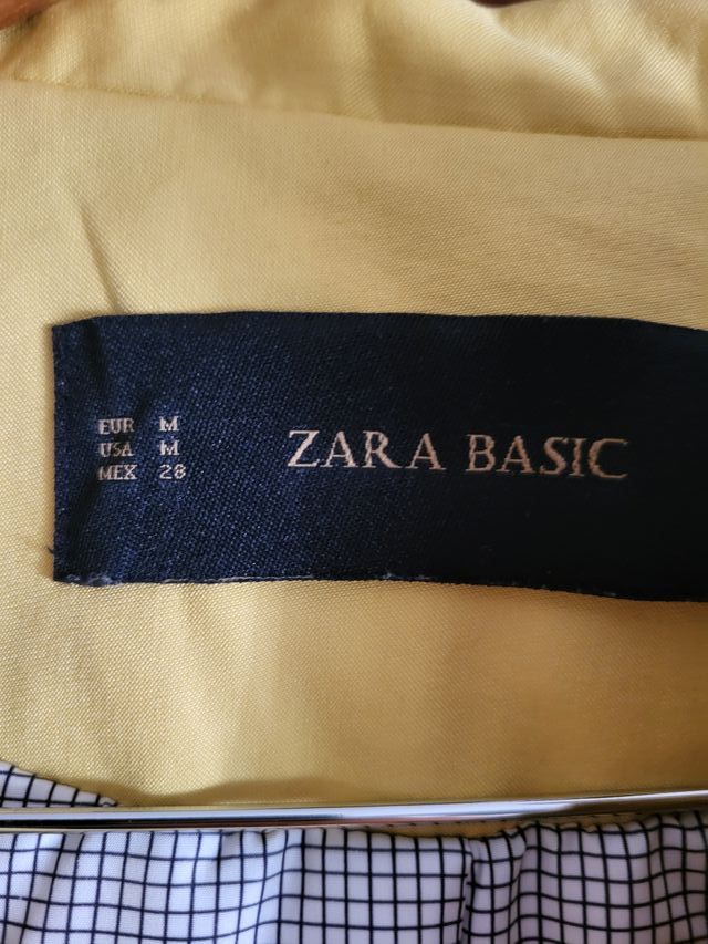 Abrigo amarillo ZARA