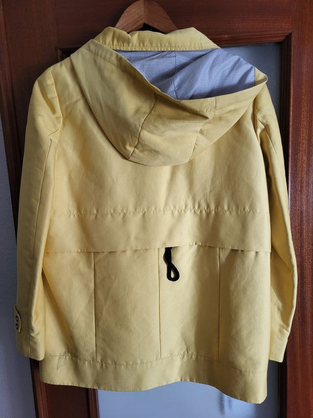 Abrigo amarillo ZARA