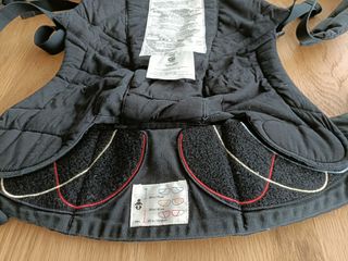 Mochila Ergobaby Adapt negra