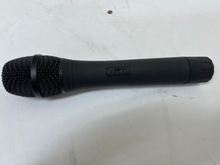 SISTEMA DE MICRÓFONO DE MANO INALÁMBRICO VHF.