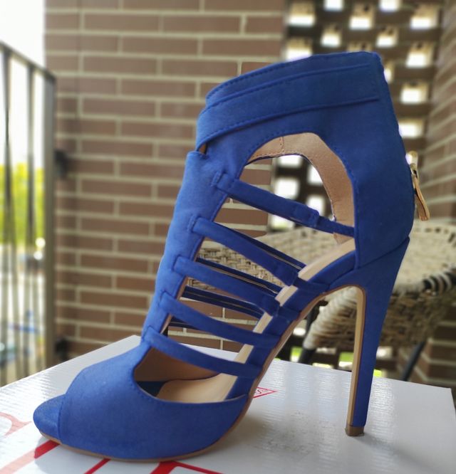 Zapatos/Sandalias Guess