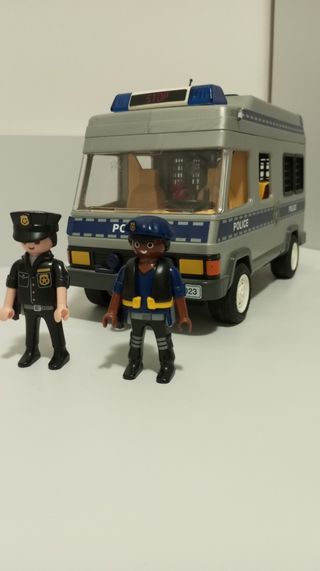 Furgón policía Playmobil