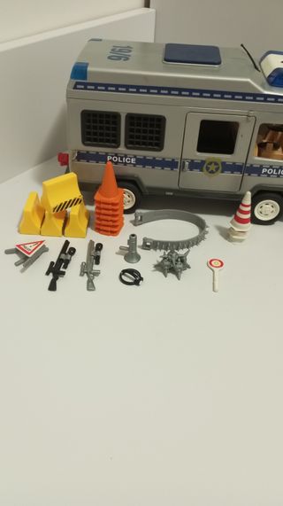 Furgón policía Playmobil