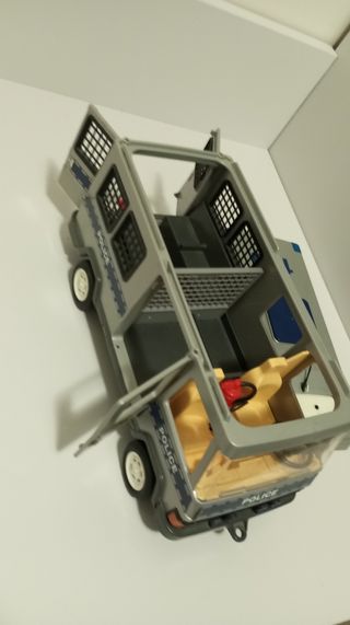 Furgón policía Playmobil
