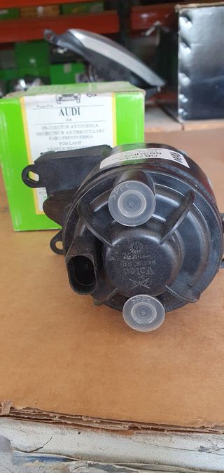 Faro de antiniebla audi a4 izquierdo
