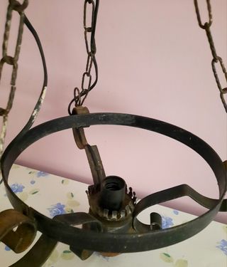 Lampadario rustico in ferro battuto da Restaurare