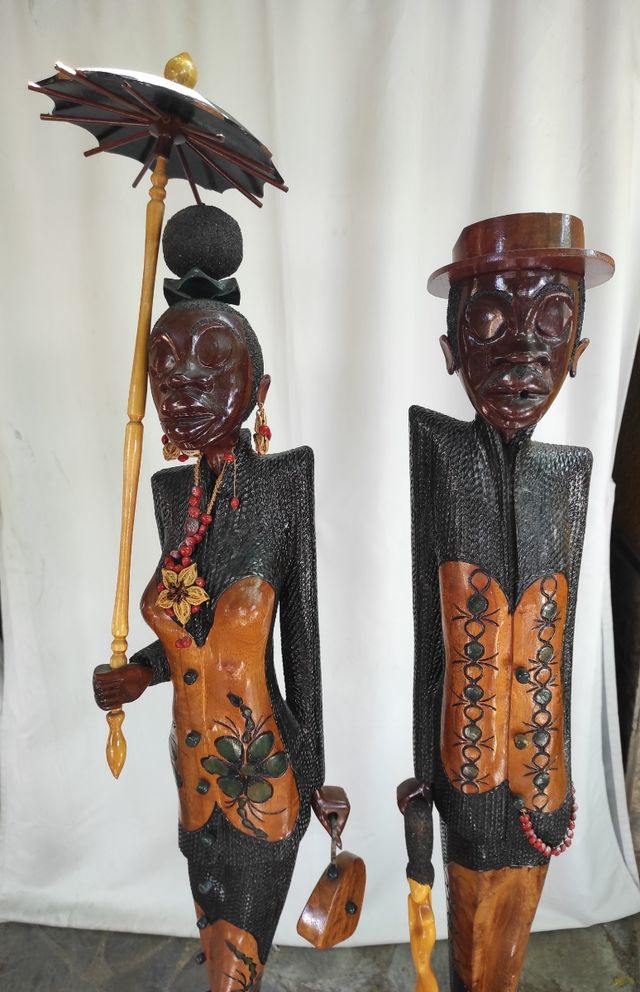 Figuras Cubanas Madera