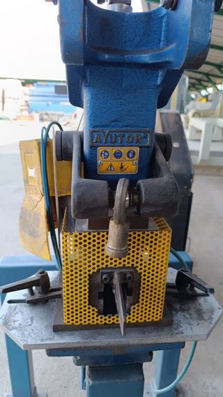 PRENSA AYUTOR 020T