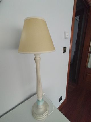 LAMPARA DE MESA-  60 cm alto