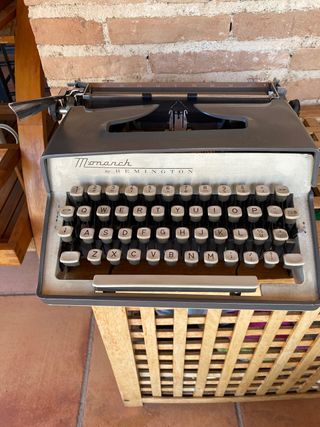 Maquina de escribir antigua Monarch