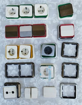 Simón serie 75. Interruptores i enchufes.