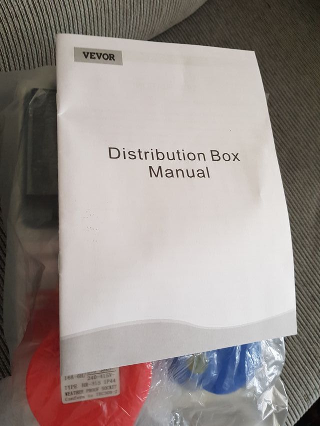 Caja de Distribución Eléctrica 16A